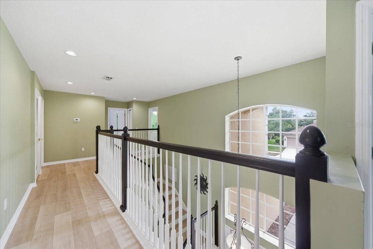 19106 Saint Laurent Drive , Lutz, FL 33558 Photo