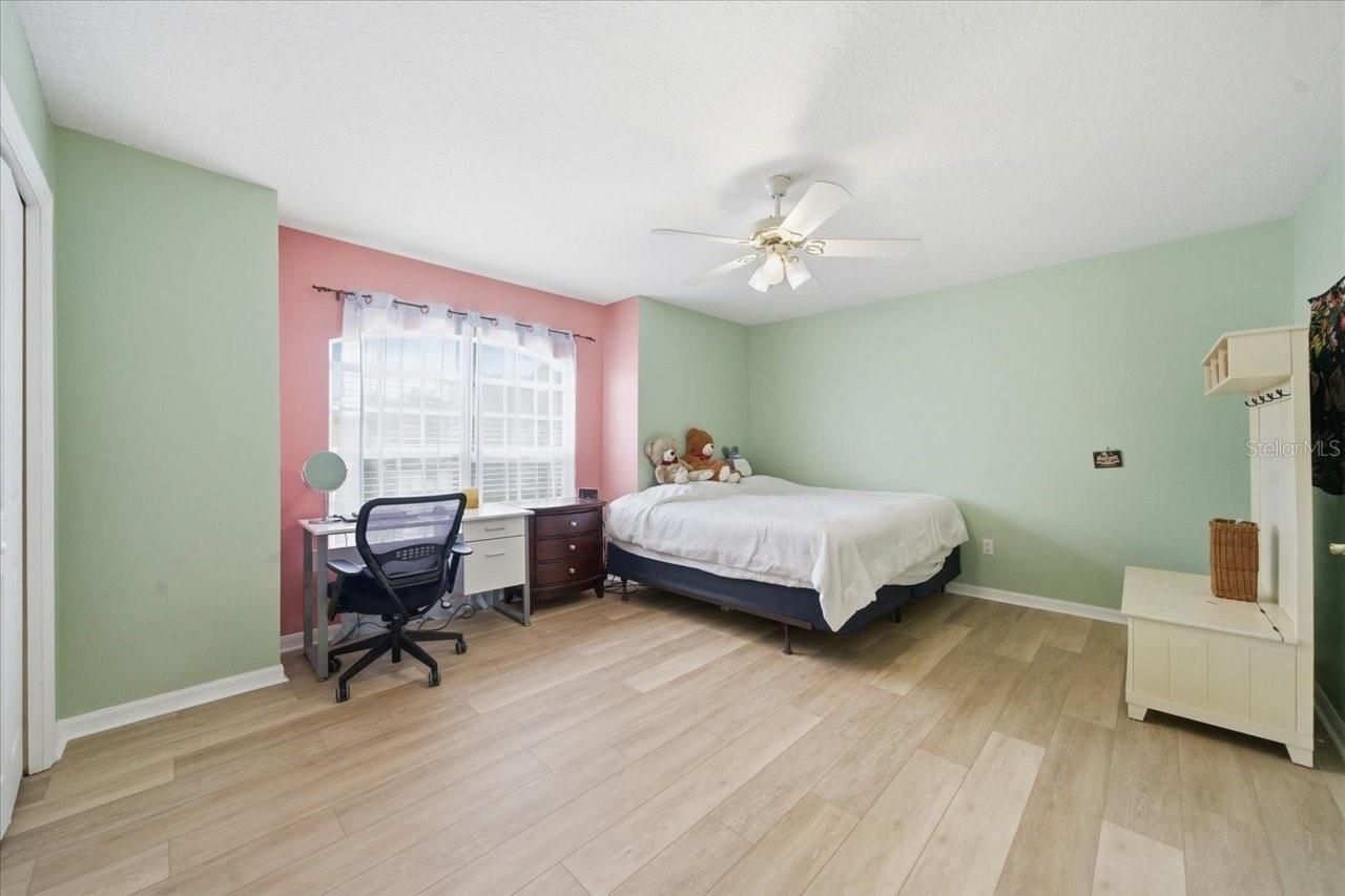 19106 Saint Laurent Drive , Lutz, FL 33558 Photo