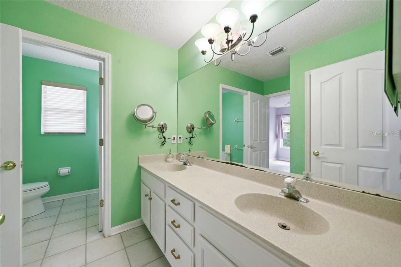 19106 Saint Laurent Drive , Lutz, FL 33558 Photo