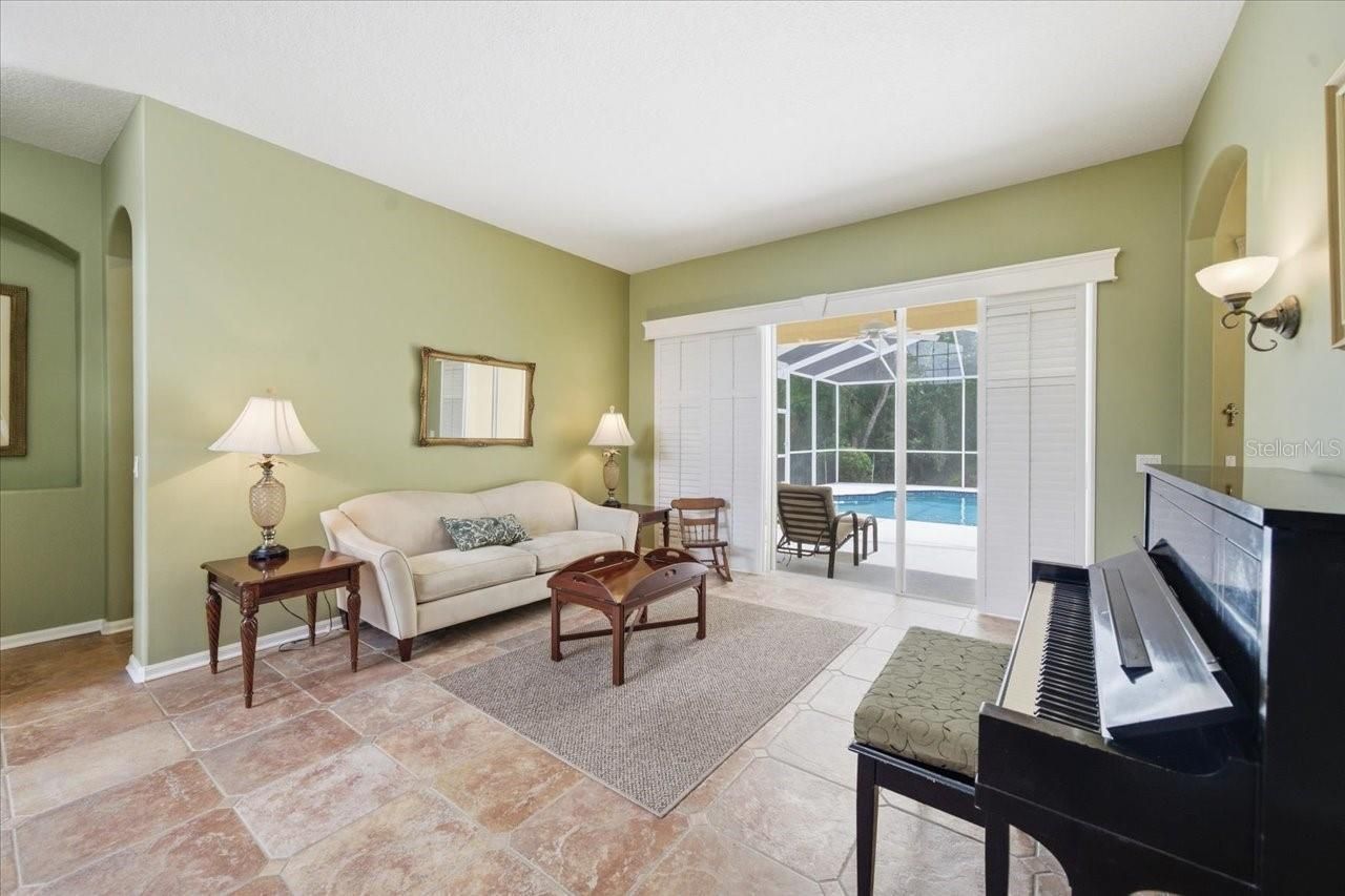 19106 Saint Laurent Drive , Lutz, FL 33558 Photo