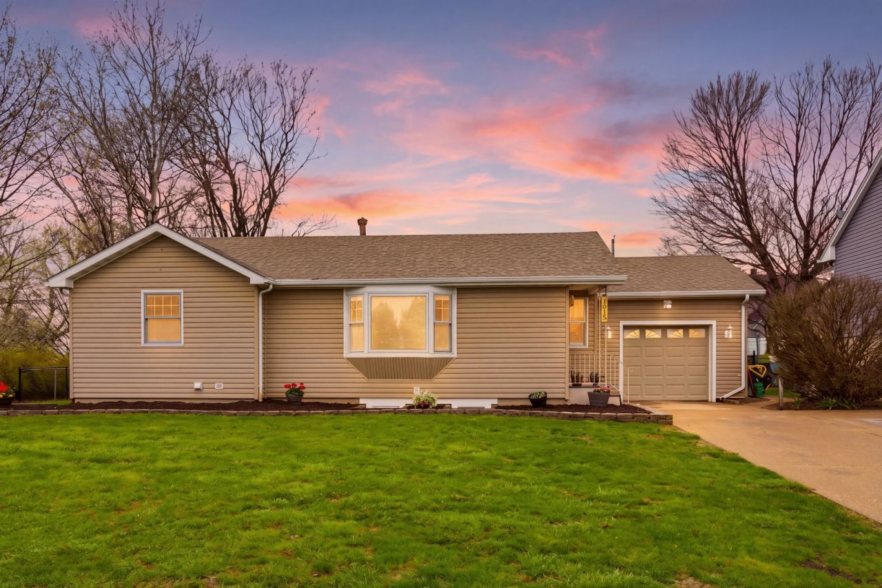 1015 11th Avenue , Orion, IL 61273