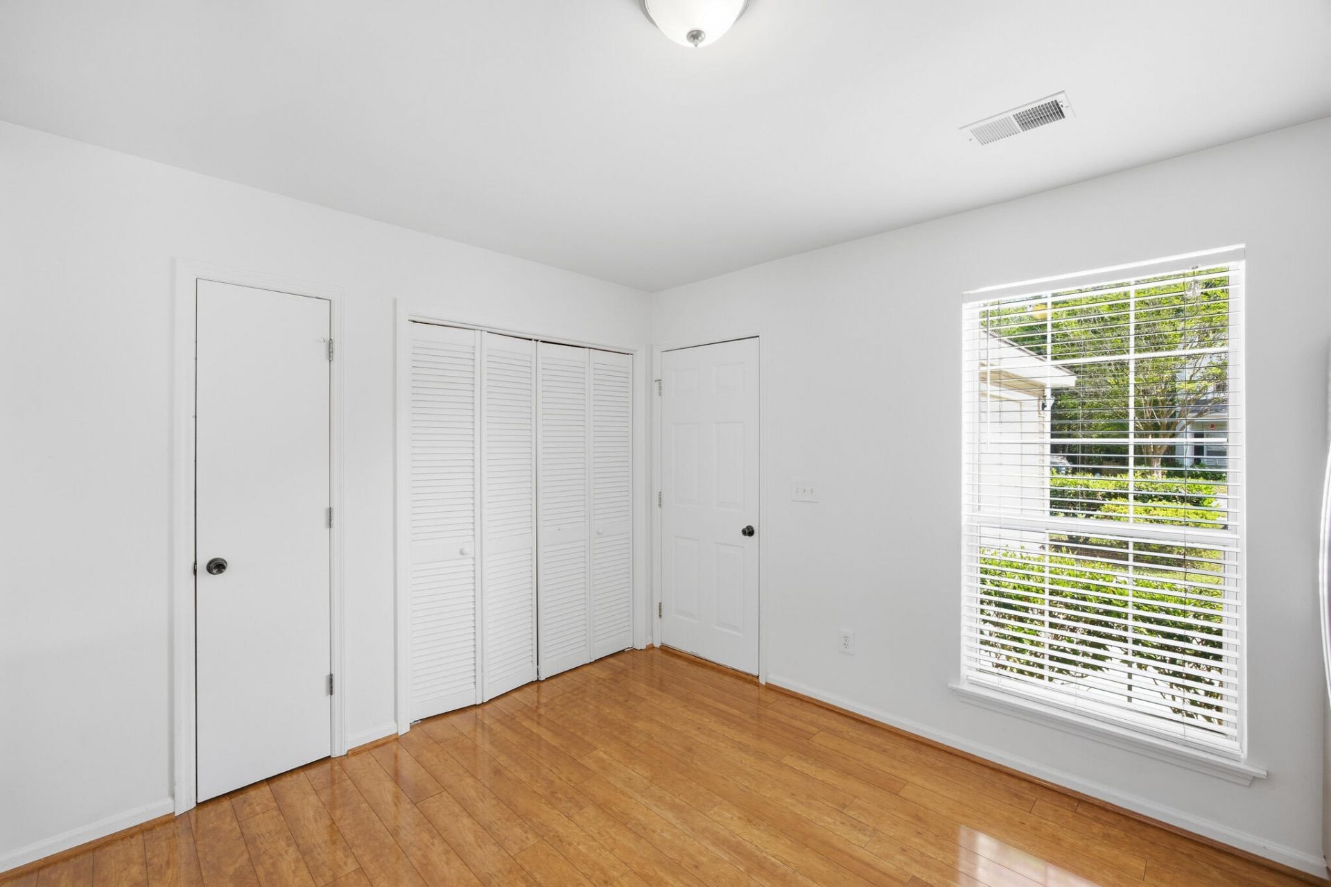 1929 Treebark Drive Photo 13