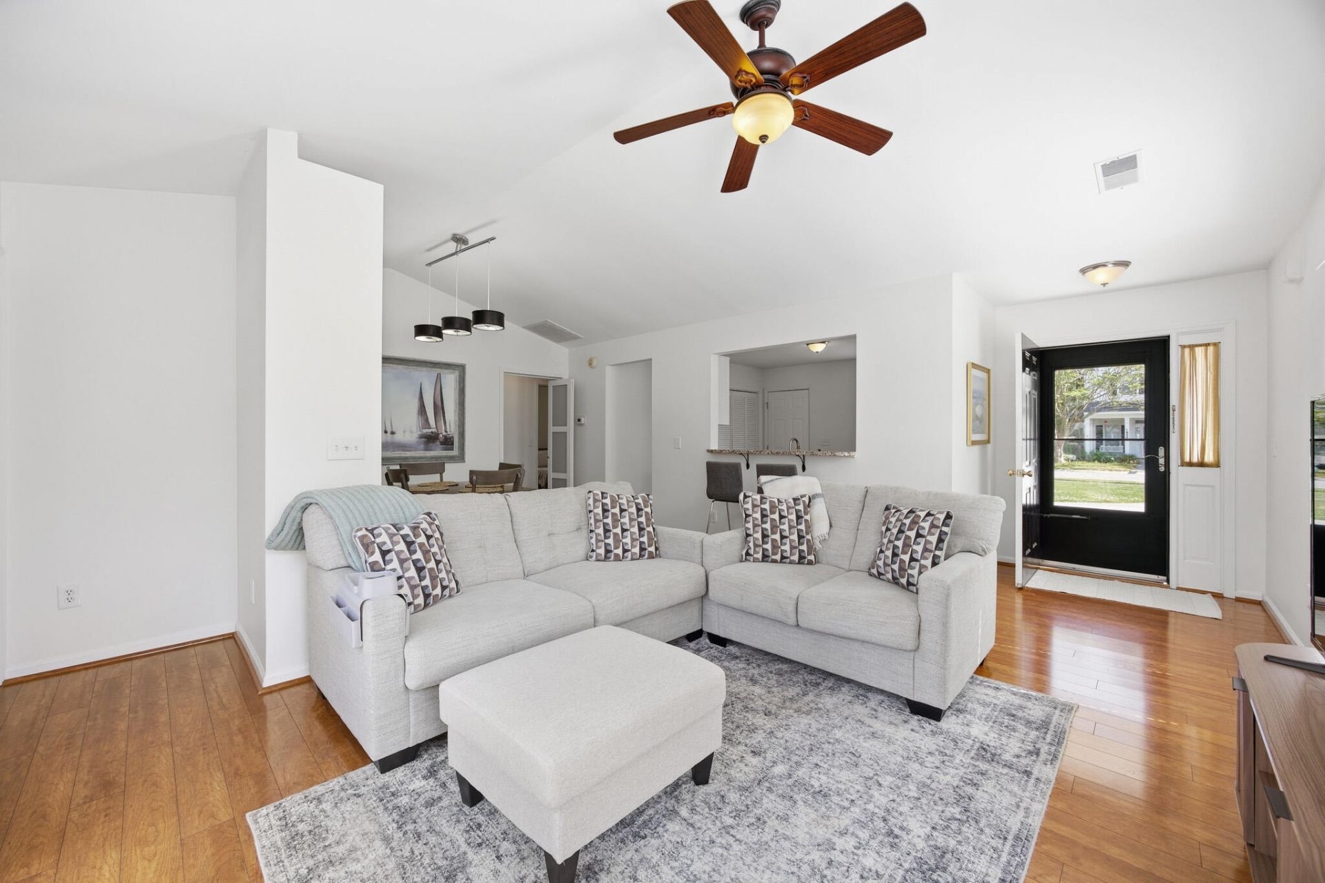 1929 Treebark Drive Photo 8