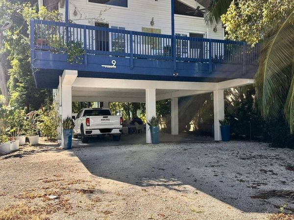 9 SE Marlin Avenue, KEY LARGO, FL 33037