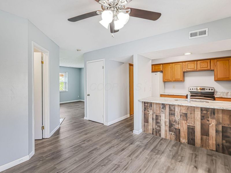 4919 Dublin Falls, Unit C, Columbus, OH 43221 Photo 10