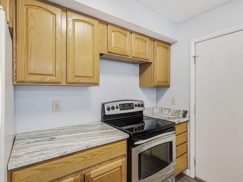 4919 Dublin Falls, Unit C, Columbus, OH 43221 Photo 15