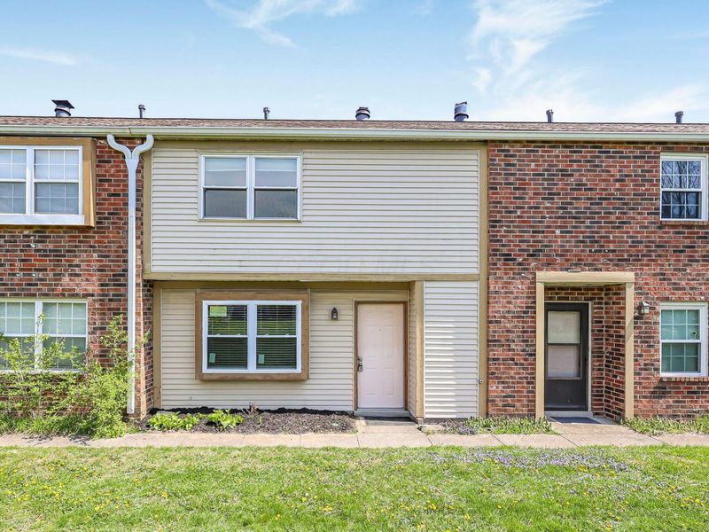 4919 Dublin Falls, Unit C, Columbus, OH 43221 Photo 2