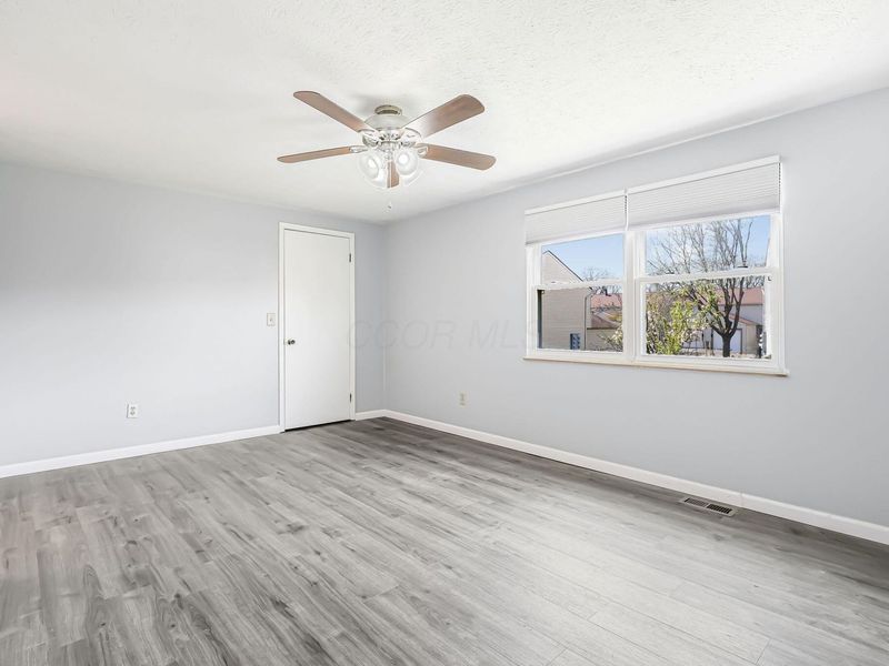 4919 Dublin Falls, Unit C, Columbus, OH 43221 Photo 20