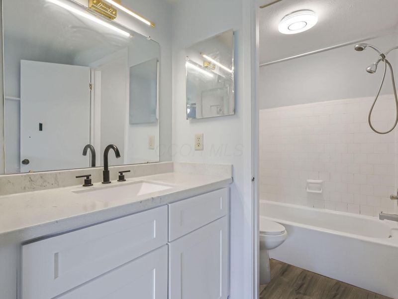 4919 Dublin Falls, Unit C, Columbus, OH 43221 Photo 22