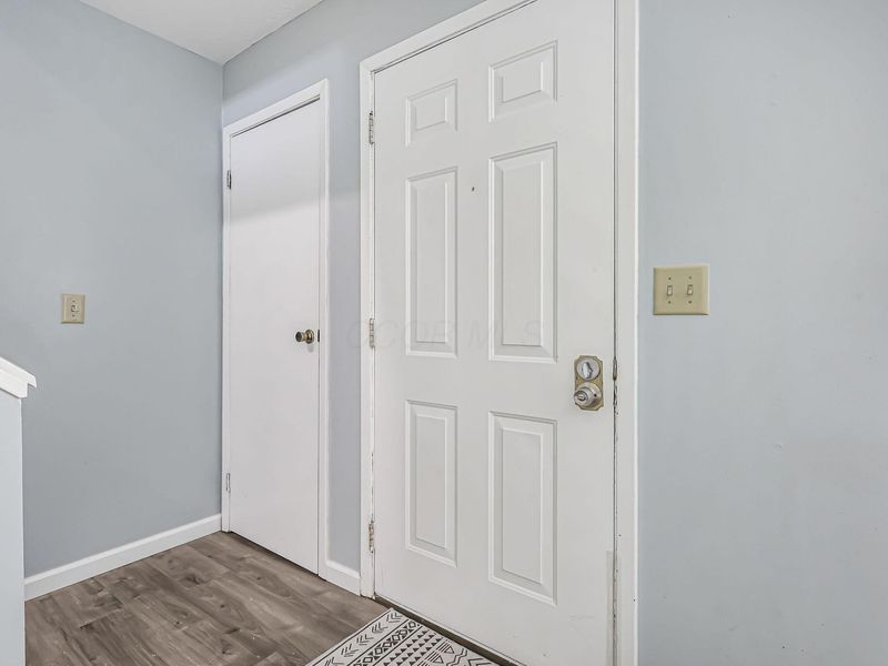 4919 Dublin Falls, Unit C, Columbus, OH 43221 Photo 5