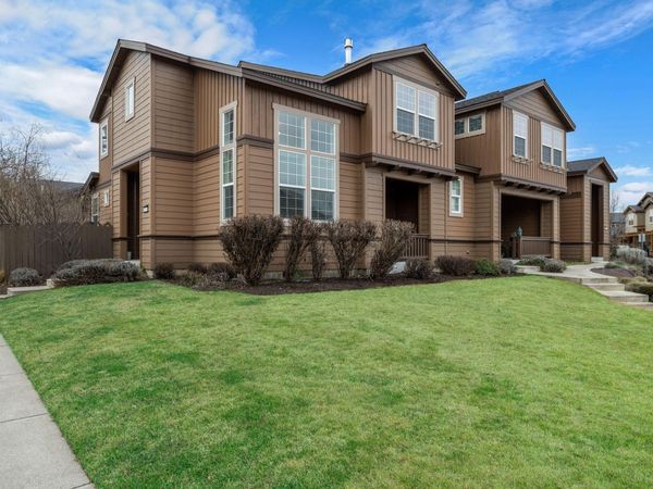 935 SW Chamberlain Street, Bend, OR 97702