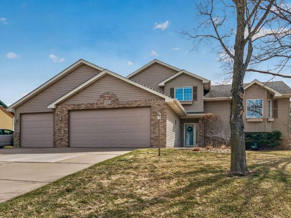 5515 157th Way N, Hugo, MN 55038