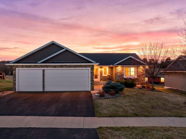 334 Kamloops Place, River Falls, WI 54022