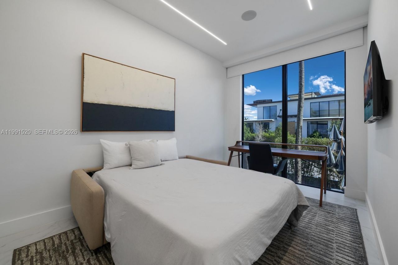 775 NE 77th Ter , Miami, FL 33138 Photo