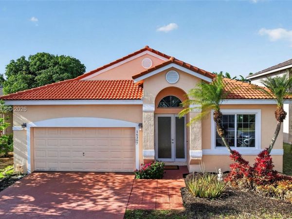 16307 NW 17th Ct, Pembroke Pines, FL 33028