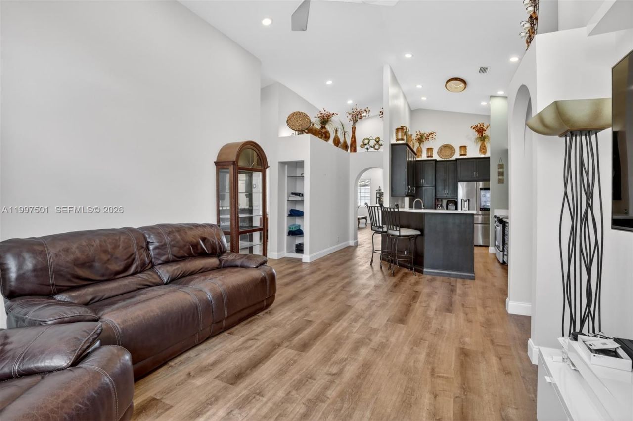 16307 NW 17th Ct, Pembroke Pines, FL 33028 Photo