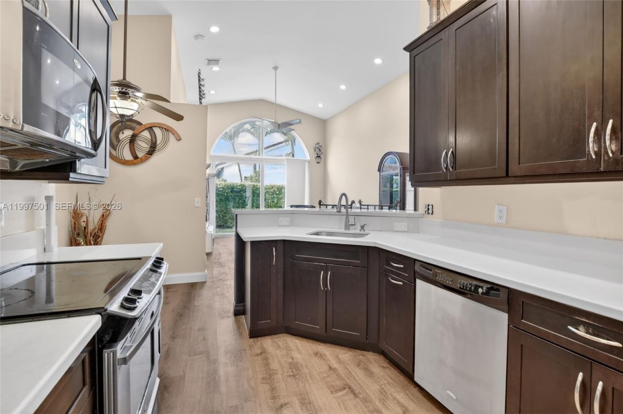 16307 NW 17th Ct, Pembroke Pines, FL 33028 Photo