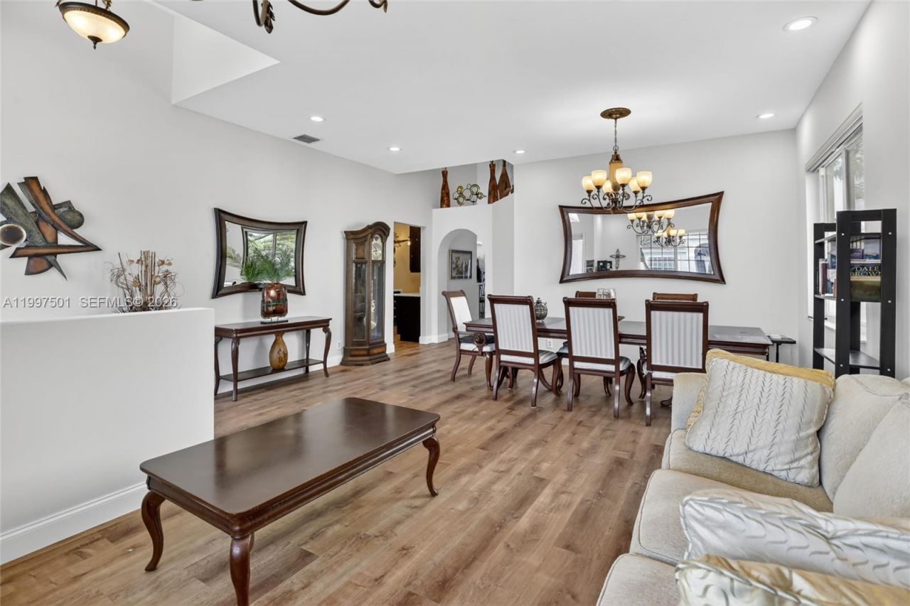 16307 NW 17th Ct, Pembroke Pines, FL 33028 Photo