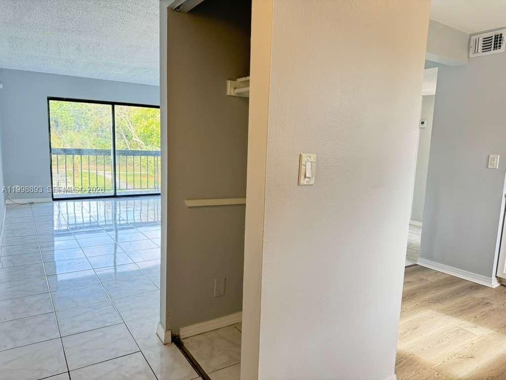 1920 N Congress Ave, Unit 201, West Palm Beach, FL 33401 Photo