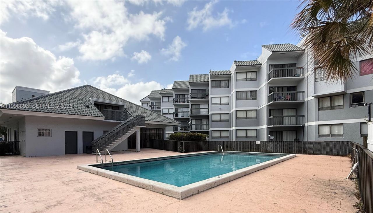 1920 N Congress Ave, Unit 201, West Palm Beach, FL 33401 Photo