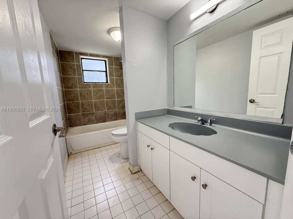 1920 N Congress Ave, Unit 201, West Palm Beach, FL 33401 Photo