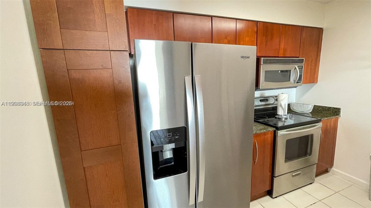 1200 Brickell Bay Dr, Unit 1702, Miami, FL 33131 Photo