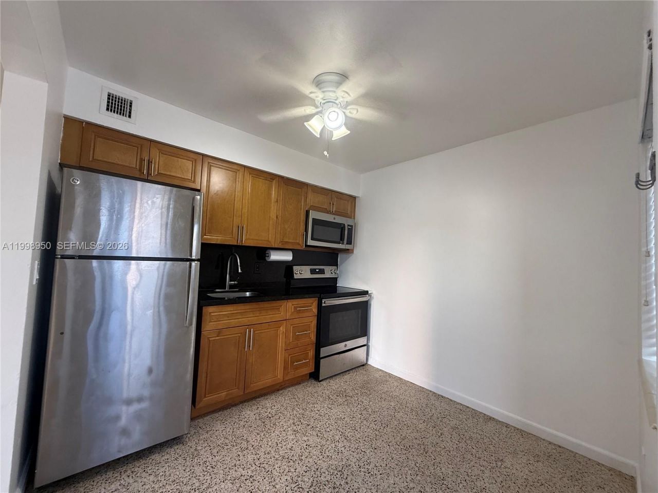 43 NW 76th Ave, Miami, FL 33126 Photo