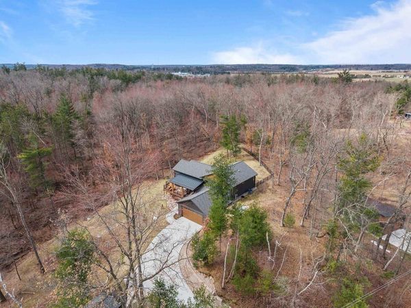 10143 YELLOW BRICK ROAD, Amherst, WI 54406