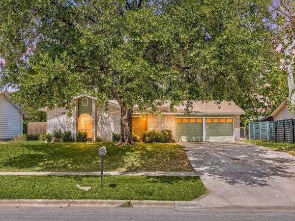 2412 E Stassney LN, Austin, TX 78744