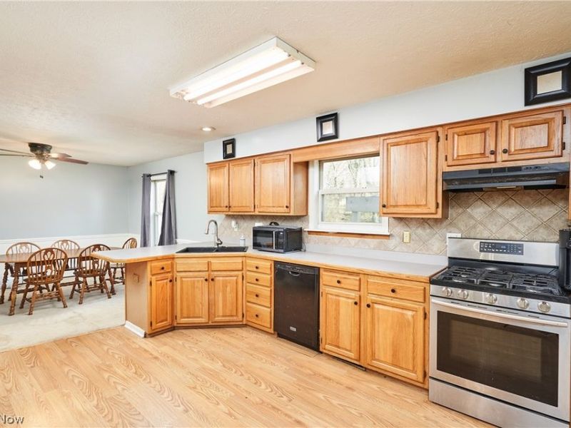 917 Proehl Drive, Barberton, OH 44203 Photo 7