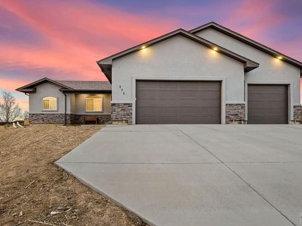 171 W Legend Dr, Pueblo West, CO 81007