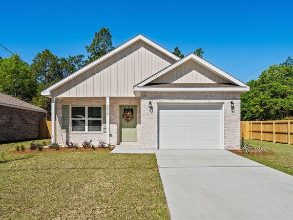 3812 Golden Acres Circle, Crestview, FL 32539
