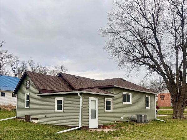 333 S 12th Street, Chariton, IA 50049