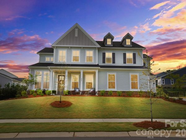 805 Lakeforest Drive, Belmont, NC 28012