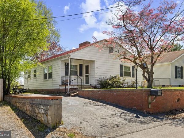 139 STRAITH STREET , STAUNTON, VA 24401