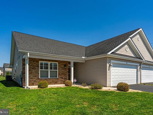 35 COTSWOLD LANE, FALLING WATERS, WV 25419