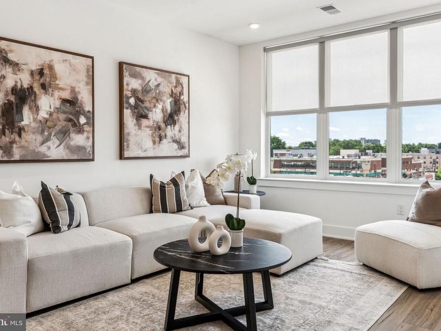 139 W Chelten Avenue, Unit 408, Philadelphia, PA 19144 Main Photo