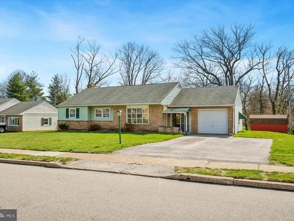 425 PASTELL LANE , CONSHOHOCKEN, PA 19428