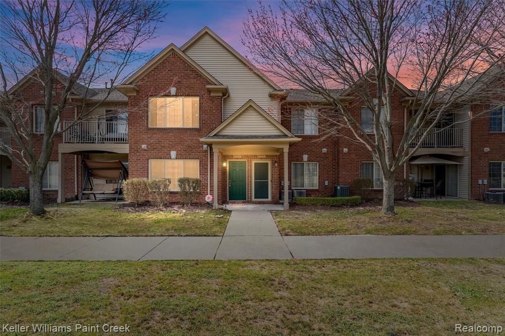 45542 Hidden View Court, Utica, MI 48315 Main Photo