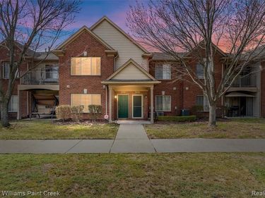 45542 Hidden View Court, Utica, MI 48315