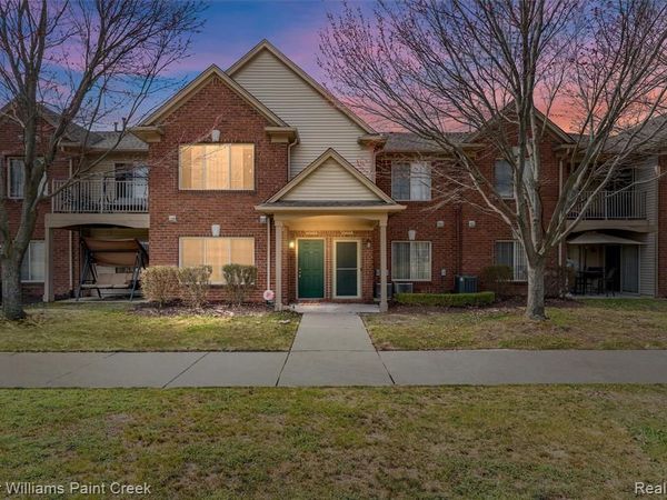 45542 Hidden View Court, Utica, MI 48315