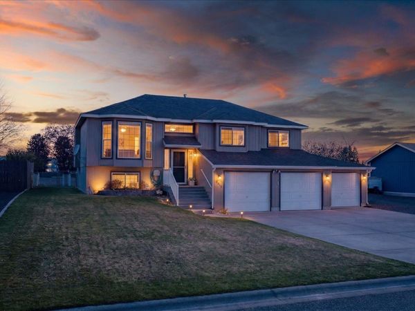 2818 S Newer Ct, Veradale, WA 99037