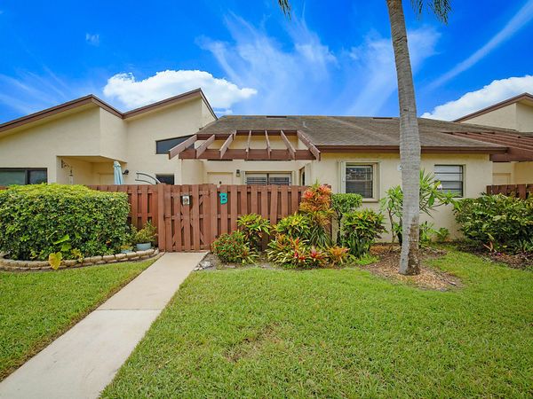 5070 Nesting Way, Unit B, Delray Beach, FL 33484