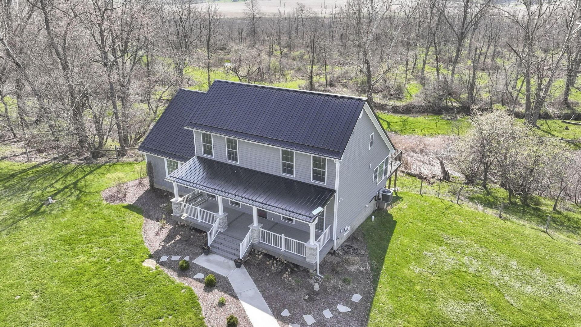 5314 Licking Valley Road Ne, Nashport, OH 43830 Main Photo