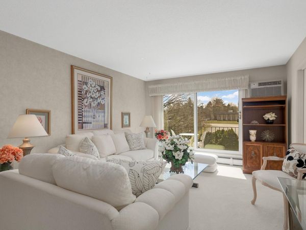 179 Little Canada Road E, Unit 327, Little Canada, MN 55117