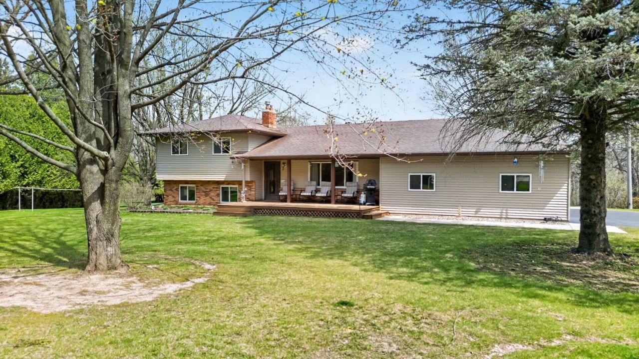 26184 615th Street, Mantorville, MN 55955