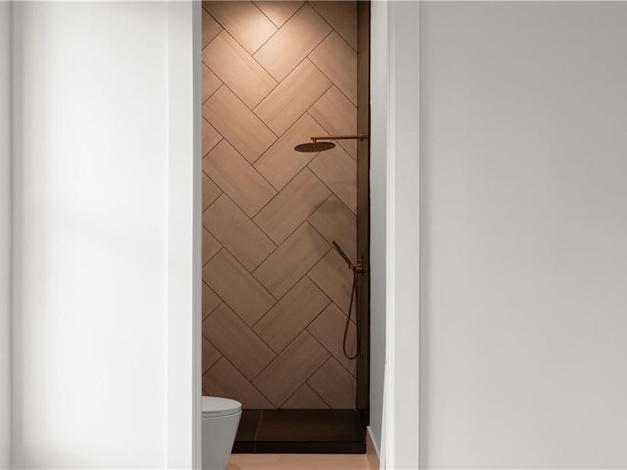 Property Image 100