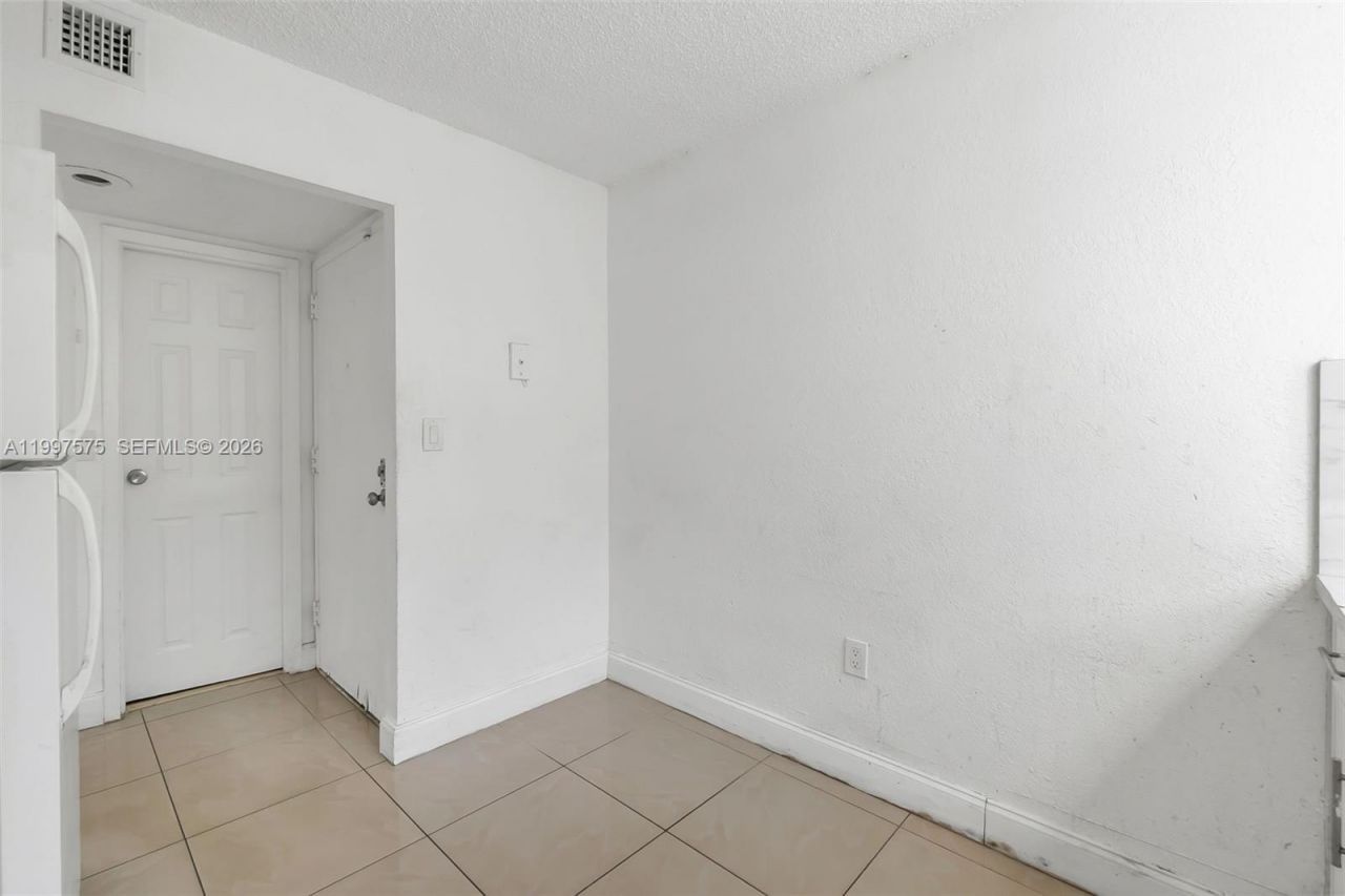 1798 NW 55th Ave, Unit 202, Lauderhill, FL 33313 Photo