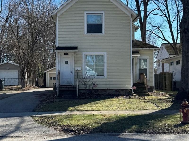 194 E Bridge Street, Berea, OH 44017 Photo 1