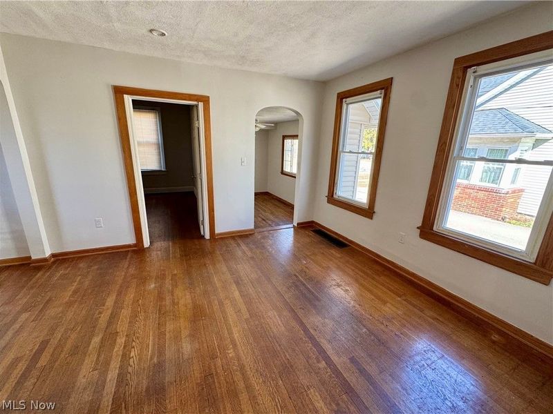 212 E Bridge Street, Berea, OH 44017 Photo 7